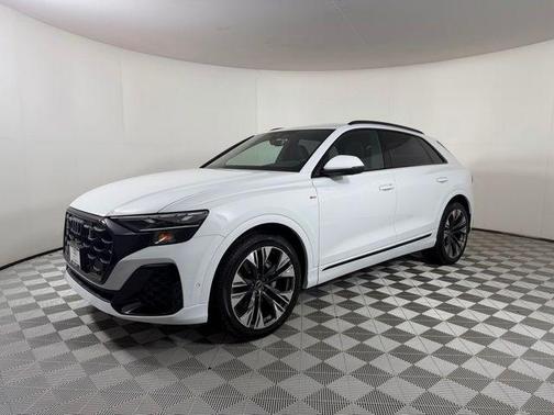 Glacier White Metallic 2026 Audi Q8 55 Premium