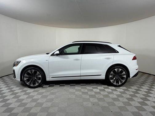 Glacier White Metallic 2026 Audi Q8 55 Premium