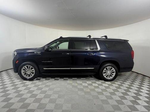 Midnight Blue Metallic 2022 GMC Yukon XL SLT
