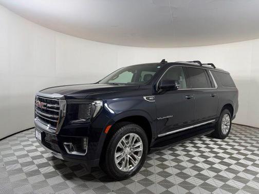 Midnight Blue Metallic 2022 GMC Yukon XL SLT
