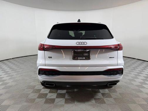 Glacier White Metallic 2025 Audi Q5 2.0T quattro Premium