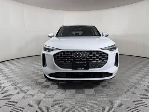 Glacier White Metallic 2025 Audi Q5 2.0T quattro Premium