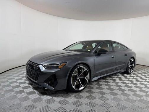 Daytona Gray Pearl Effect 2026 Audi RS 7 4.0T quattro performance