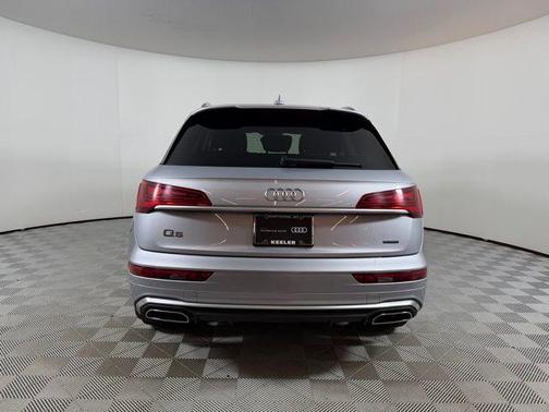 Florett Silver Metallic 2022 Audi Q5 45 S line quattro Premium