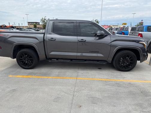 2022 Toyota Tundra SR5