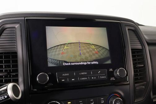 2023 Nissan Titan SV