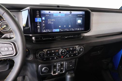 2024 Jeep Gladiator Sport
