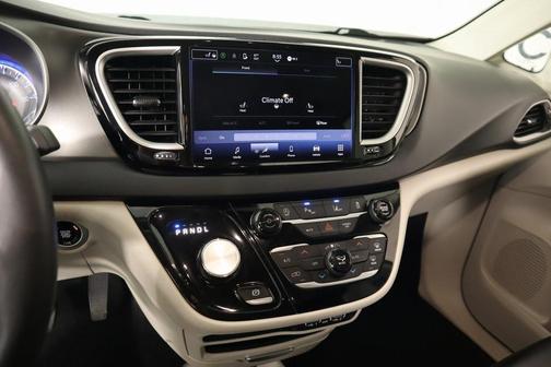 2023 Chrysler Pacifica Touring-L