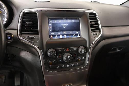 2020 Jeep Grand Cherokee Laredo E