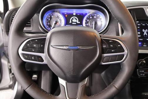 2023 Chrysler 300 Touring