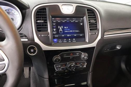 2023 Chrysler 300 Touring