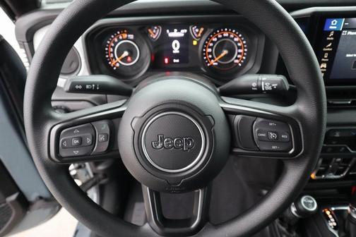 2025 Jeep Gladiator Sport
