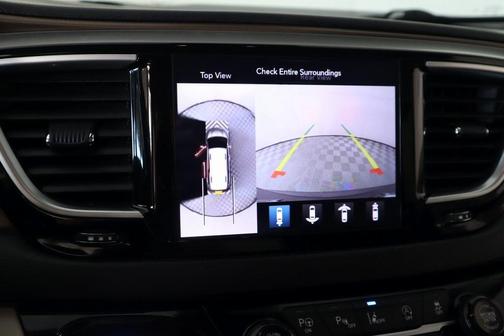 2019 Chrysler Pacifica Touring-L Plus