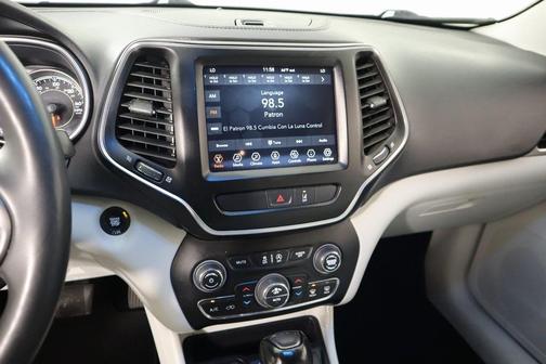 2022 Jeep Cherokee Latitude Lux
