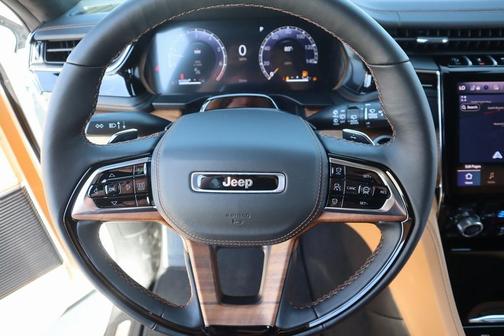 2025 Jeep Grand Cherokee Summit