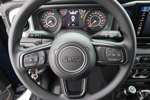 2025 Jeep Gladiator Sport