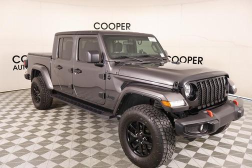 2022 Jeep Gladiator Sport