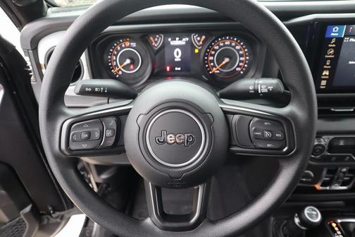 2025 Jeep Gladiator Sport