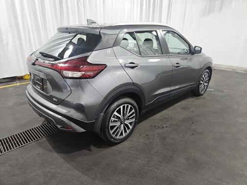 2022 Nissan Kicks SV