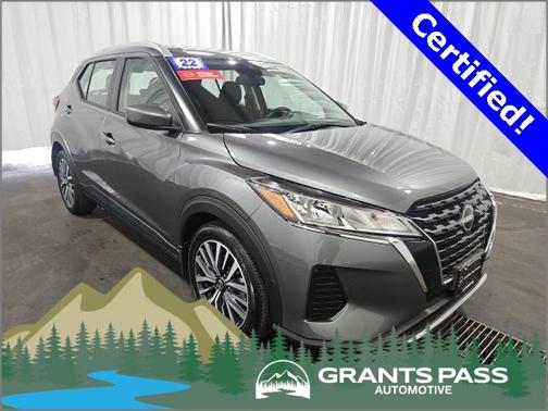 2022 Nissan Kicks SV