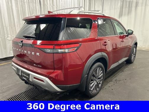 2023 Nissan Pathfinder SL