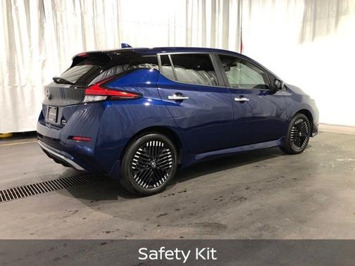 Deep Blue Pearl 2024 Nissan Leaf SV PLUS