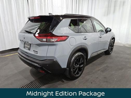 2 Tone Gray / Black Roof 2023 Nissan Rogue SV