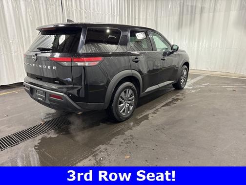 2024 Nissan Pathfinder S