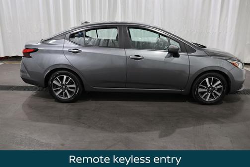 Gun Metallic 2020 Nissan Versa 1.6 SV