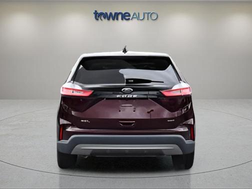Burgundy 2022 Ford Edge SEL
