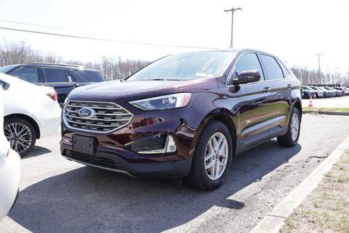 Burgundy 2022 Ford Edge SEL