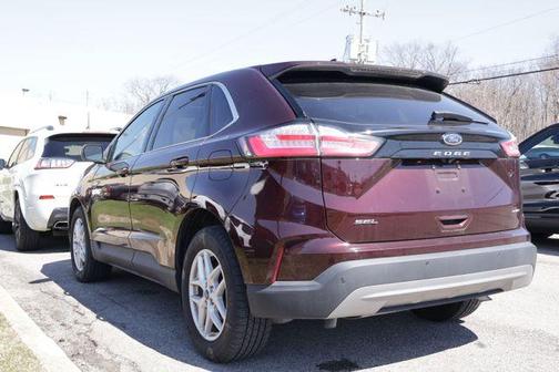 Burgundy 2022 Ford Edge SEL