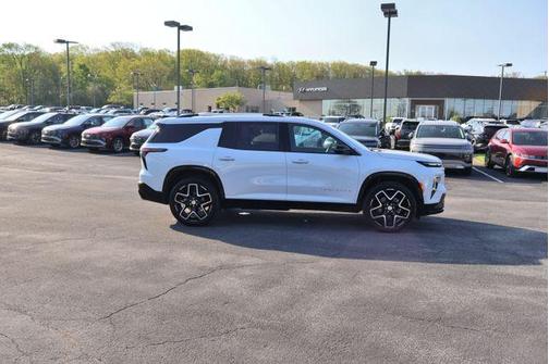 Polar White 2026 Chevrolet Traverse High Country