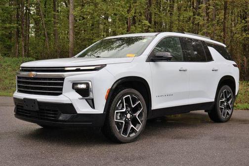 Polar White 2026 Chevrolet Traverse High Country