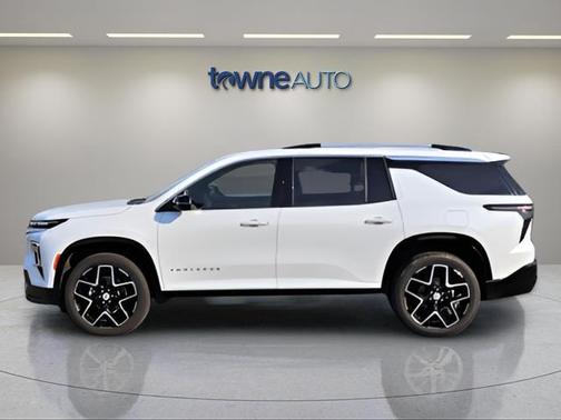 Polar White 2026 Chevrolet Traverse High Country