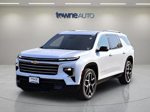 Polar White 2026 Chevrolet Traverse High Country
