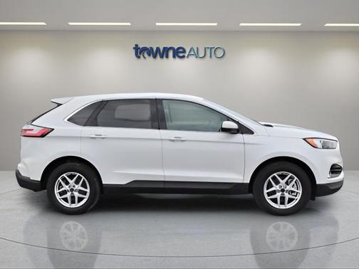 White Metallic 2023 Ford Edge SEL