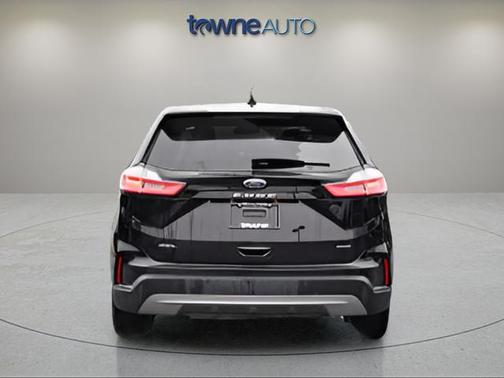 Black Metallic 2023 Ford Edge SEL