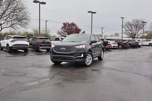 Black Metallic 2023 Ford Edge SEL