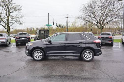 Black Metallic 2023 Ford Edge SEL