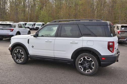 Oxford White 2022 Ford Bronco Sport Outer Banks