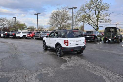 Oxford White 2022 Ford Bronco Sport Outer Banks
