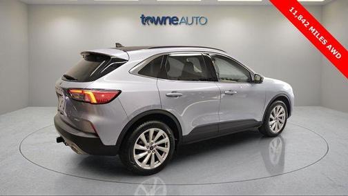 2022 Ford Escape Titanium