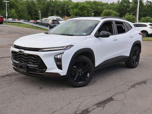 Summit White 2024 Chevrolet Trax ACTIV