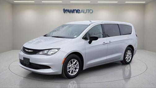 2024 Chrysler Voyager LX