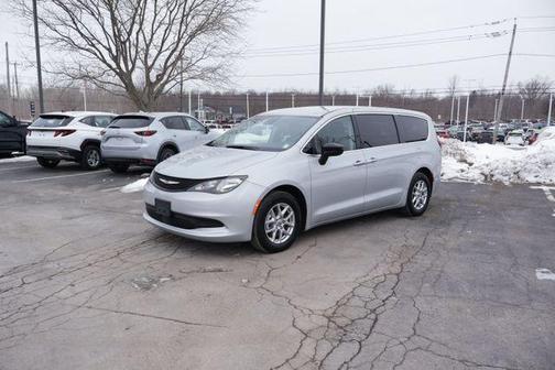 2024 Chrysler Voyager LX