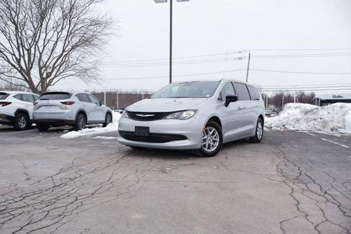 2024 Chrysler Voyager LX
