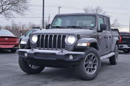 2022 Jeep Gladiator Sport