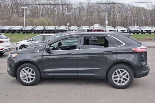 Green Metallic 2024 Ford Edge SEL