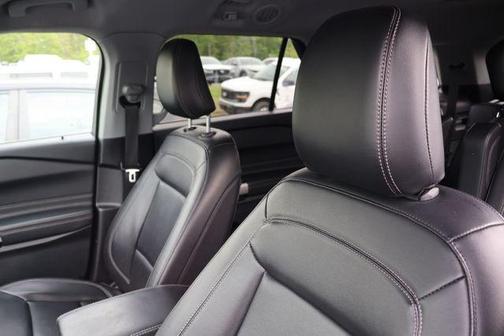 Agate Black Metallic 2023 Ford Explorer XLT